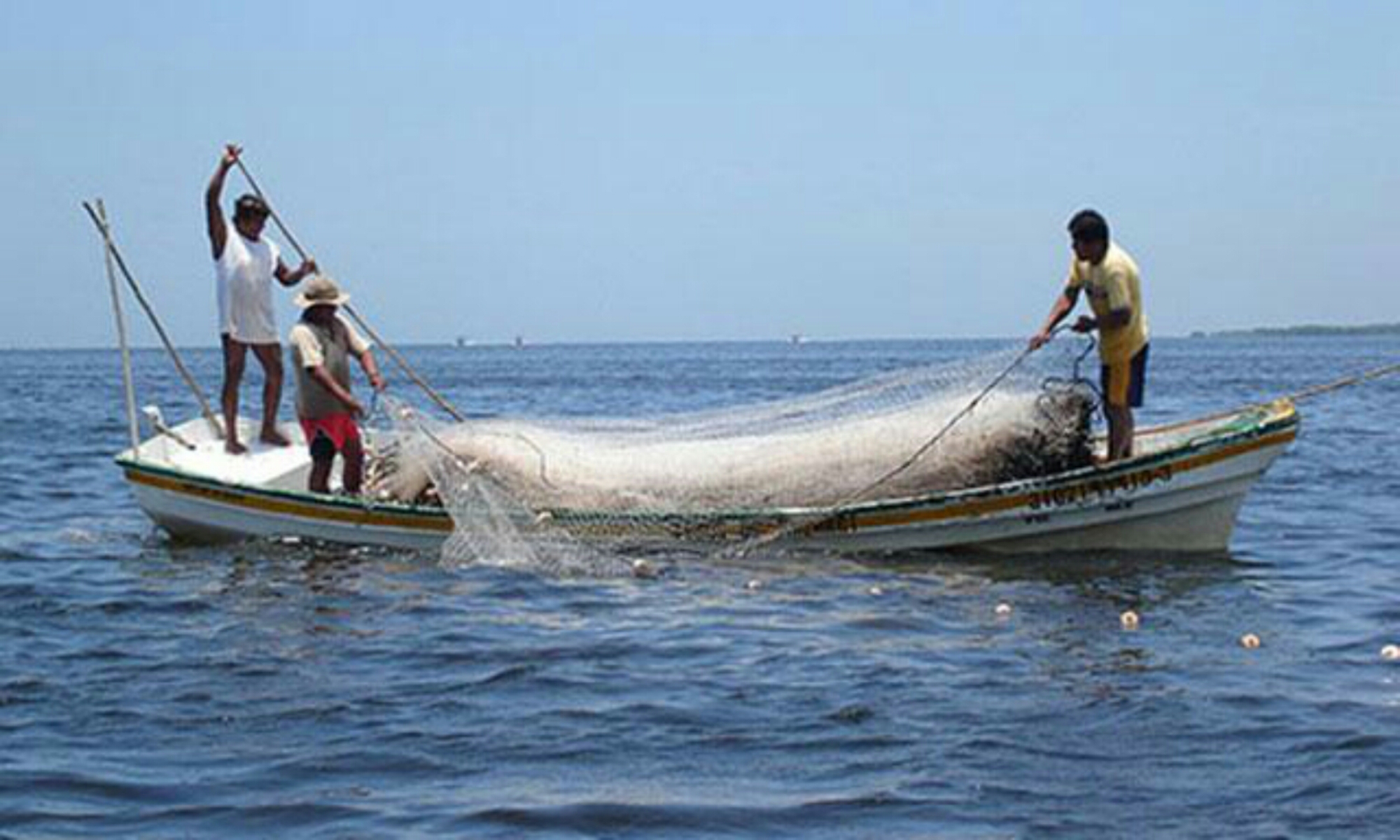 La pesca, una de las actividades que prefiere la gente de mar.